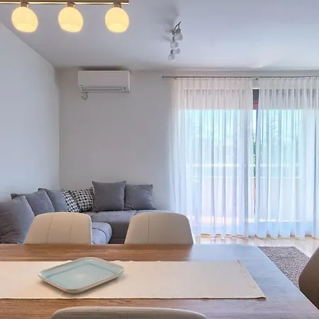 Mara Apartment *